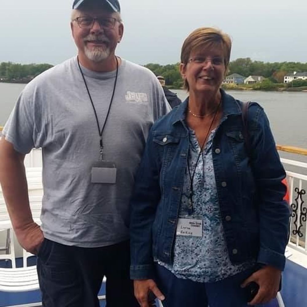 Meet your Posher, Lora